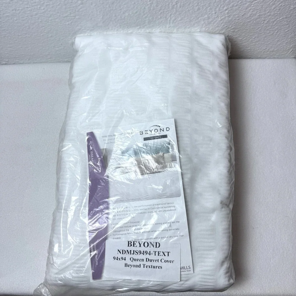 Beyond Textures Collection 1888 Mills Queen Duvet Cover White 94x94 Jetspun